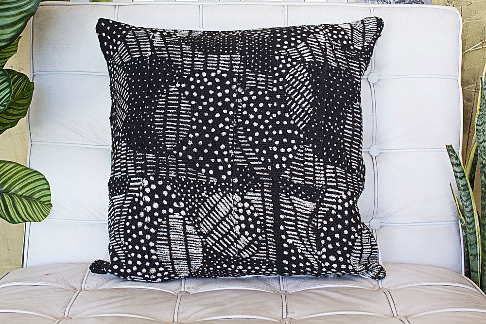 Dotted Leaves on Large Black Pillowcase